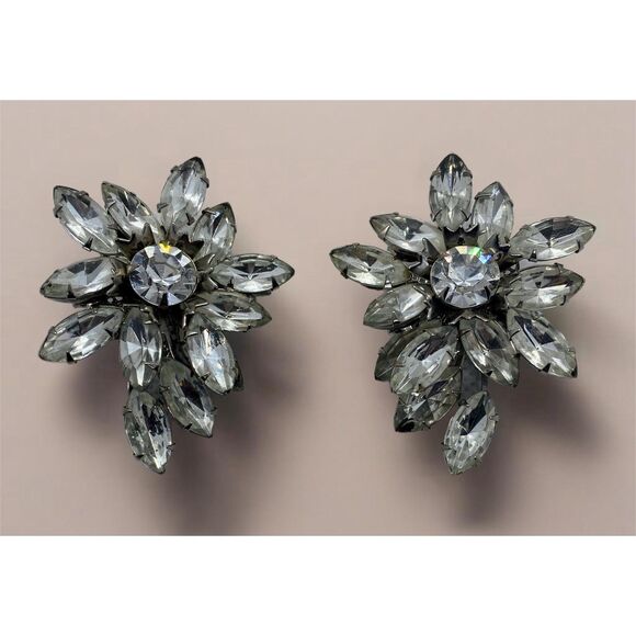 Vintage Rhinestone Clip-On Earrings – Sparkling Floral Statement - Picture 9 of 11
